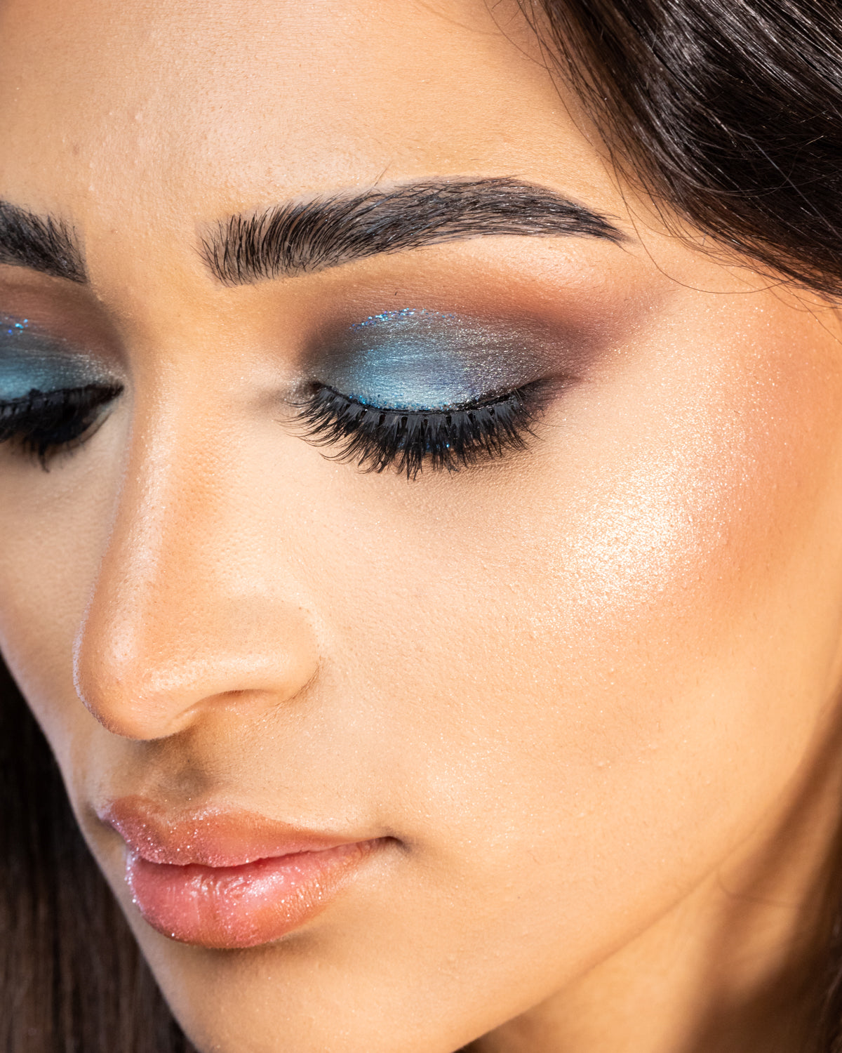 The Secret to Easy, Glue-Free Lashes That Last