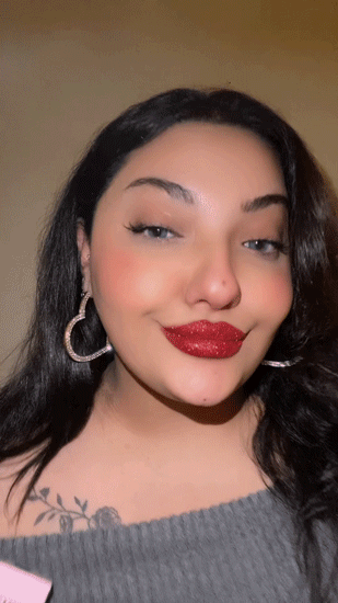 9 Things You Should Know Before Using the Glitter Lip Kit